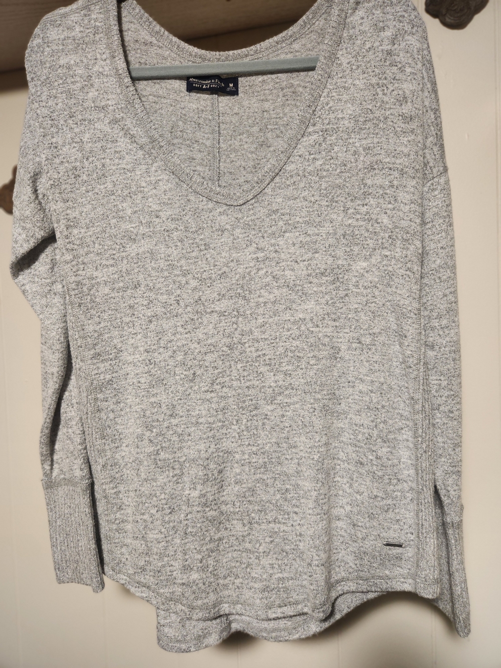 Abercrombie & Fitch Light Gray Heather V-Neck Sweatshirt